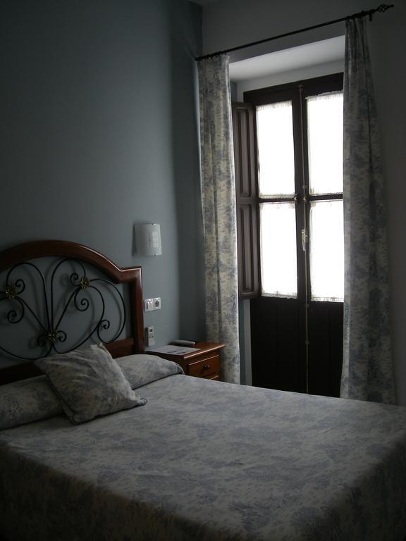 Hostal Azahar Cordoba Luaran gambar