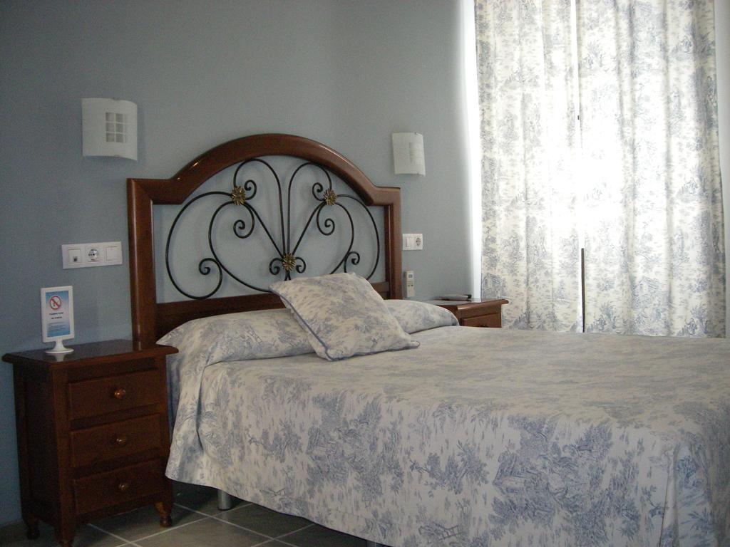 Hostal Azahar Cordoba Luaran gambar