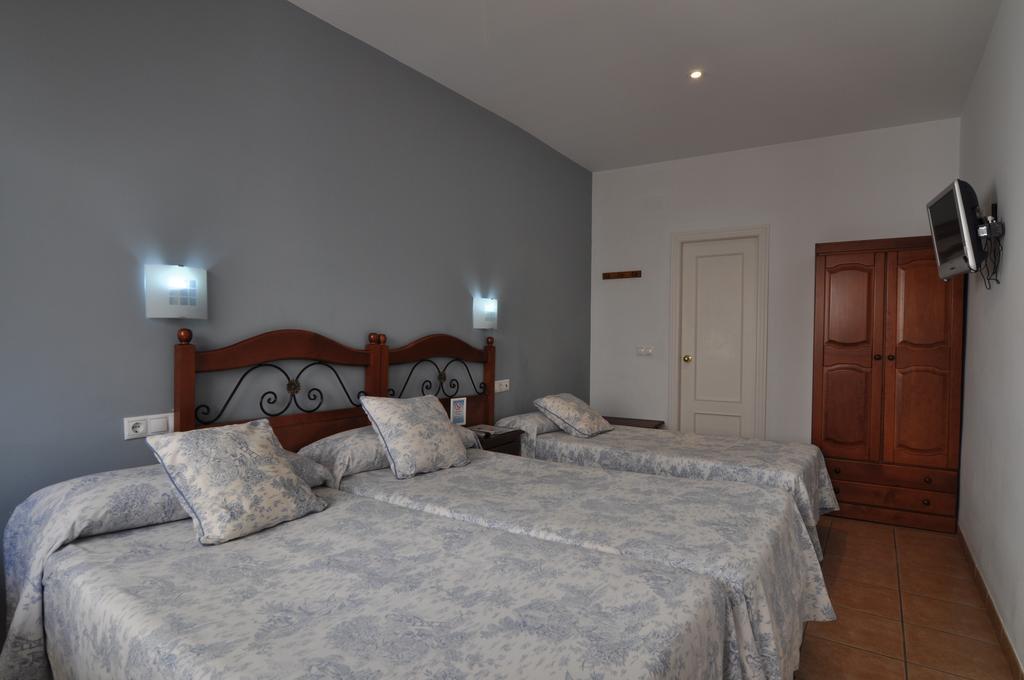 Hostal Azahar Cordoba Luaran gambar