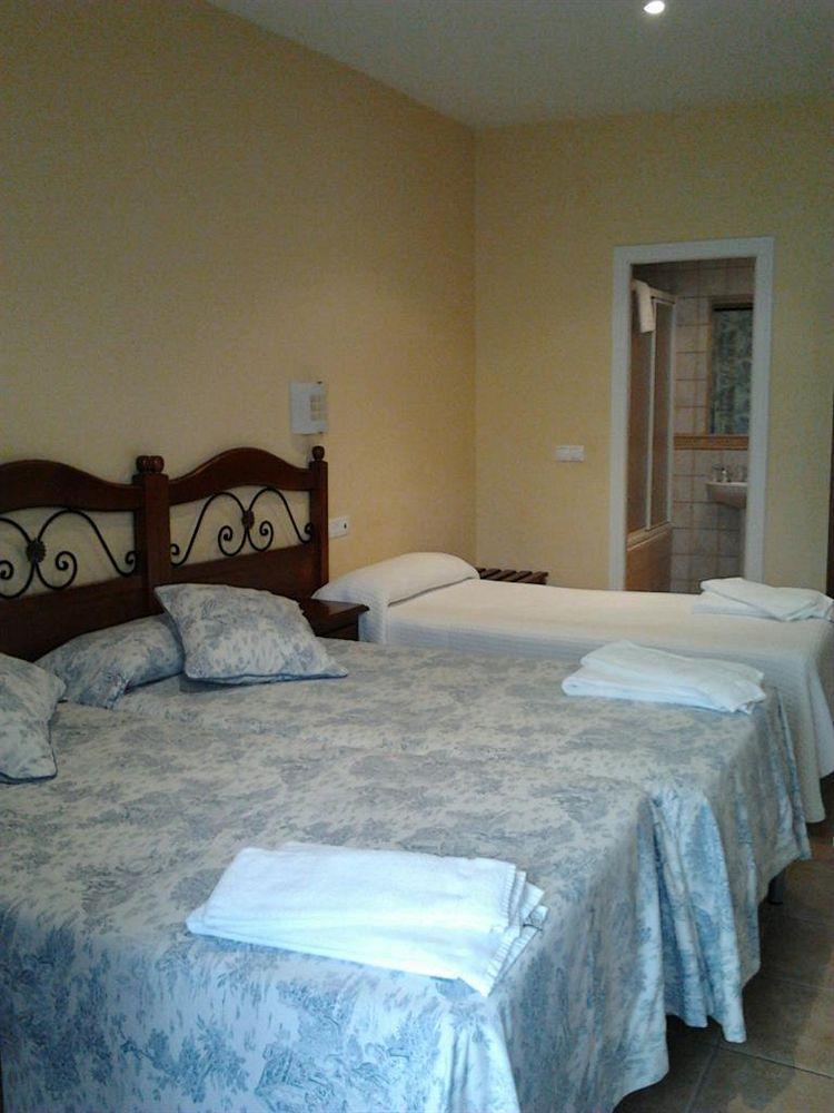 Hostal Azahar Cordoba Luaran gambar
