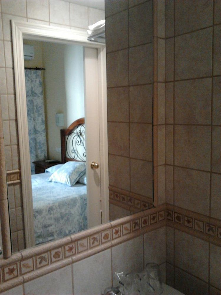 Hostal Azahar Cordoba Luaran gambar