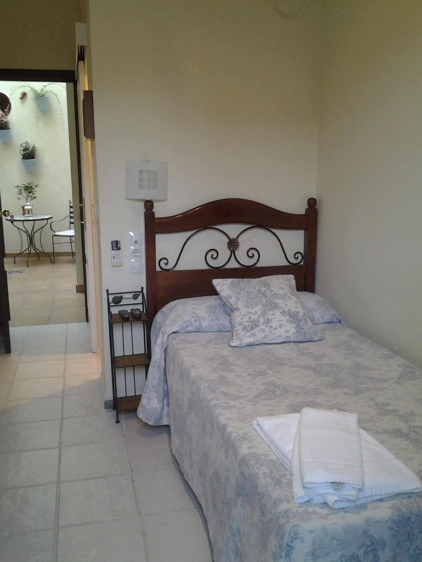 Hostal Azahar Cordoba Luaran gambar