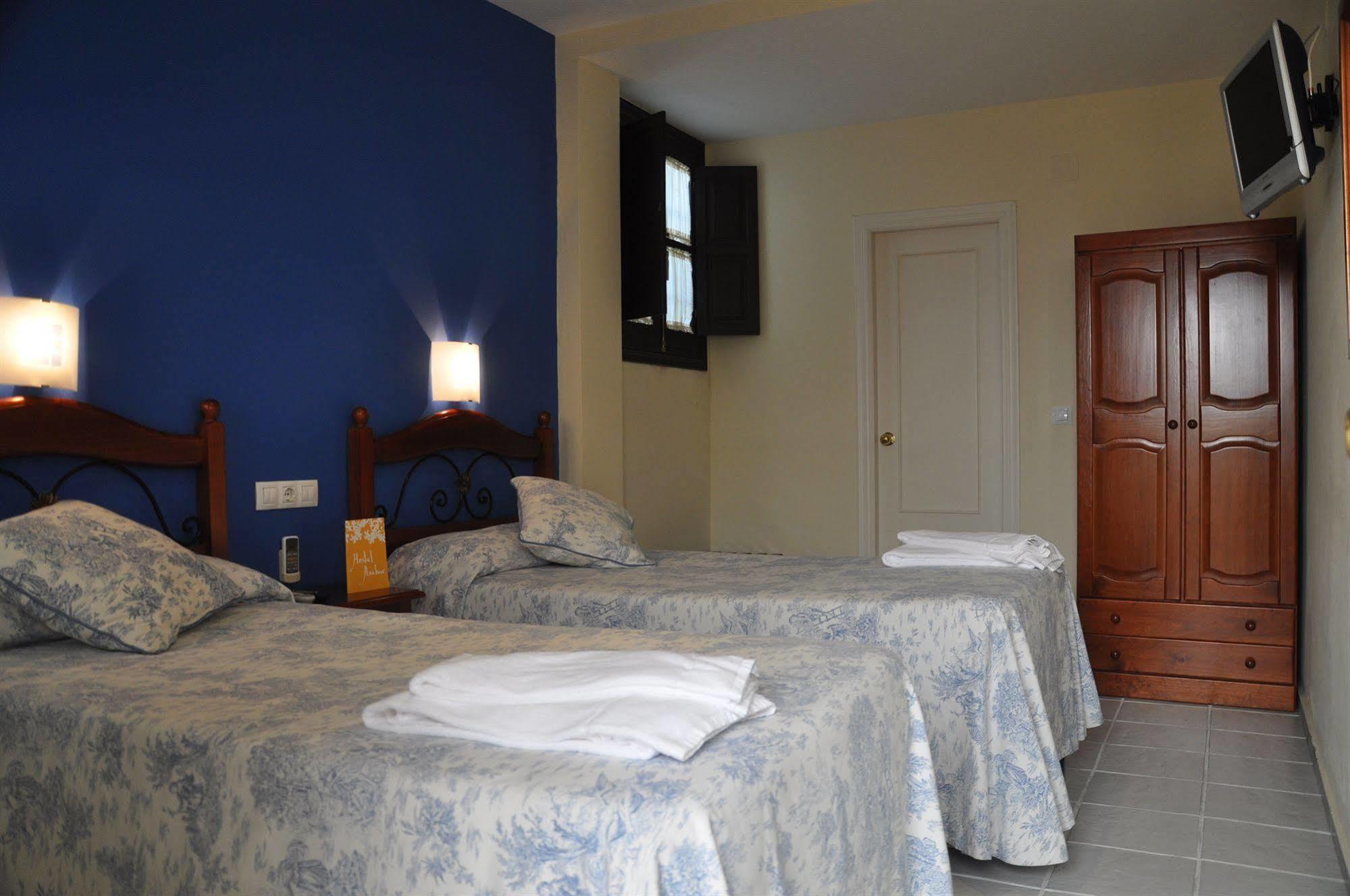 Hostal Azahar Cordoba Luaran gambar