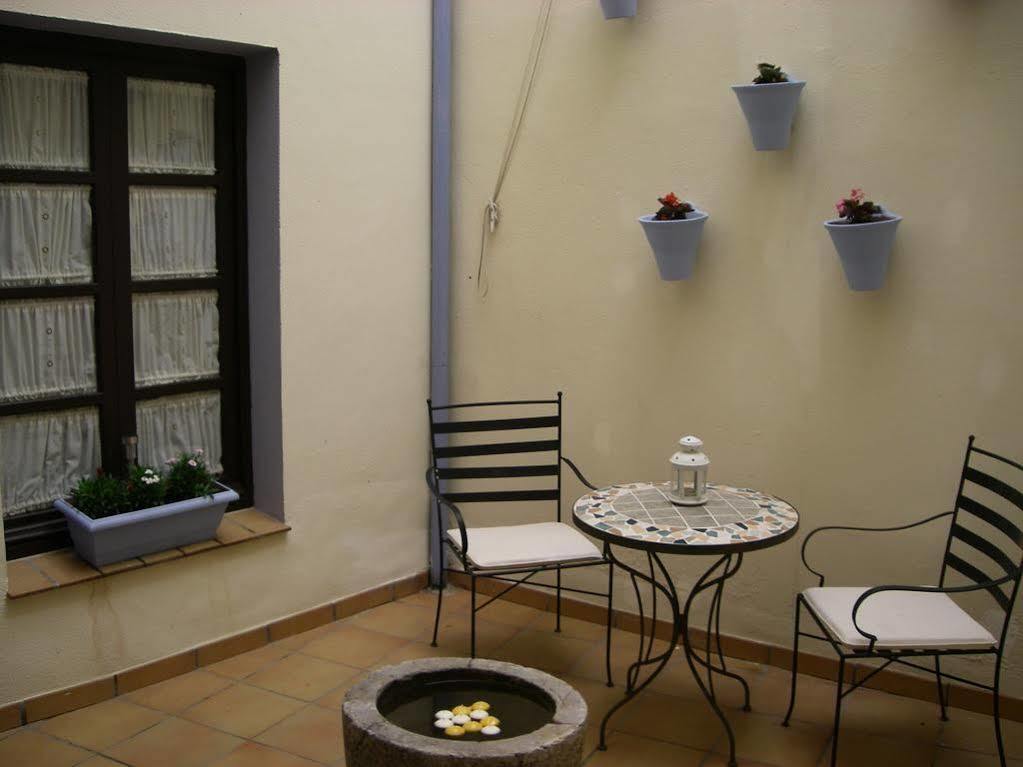 Hostal Azahar Cordoba Luaran gambar